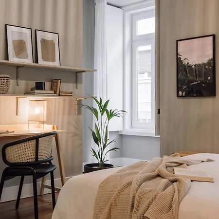 아파트 Batu - 2 Bedrooms And Terrace In Santo Antonio 리스본